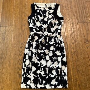 H & M Black White Abstract‎ Print  Sheath Sleeveless Dress